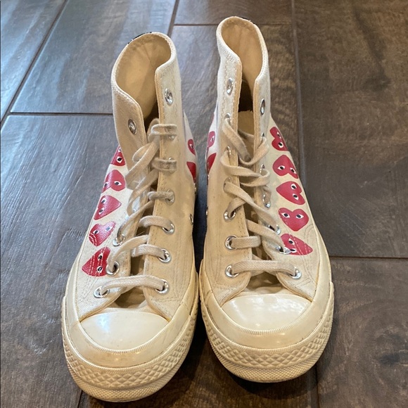 Converse x Comme des Garçons Play High-Top Chuck Taylors Hearts - Picture 4 of 9
